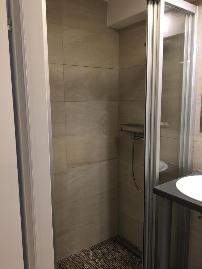 Cosy Flat In The Quiet Area With Own Garden, Free Parking And Direct Public Transport Link To The Centre Apartment Виена Екстериор снимка